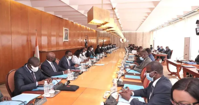 finances---etablissements-publics-nationaux-et-entreprises-publiques-qui-pese-quoi-en-cote-divoire